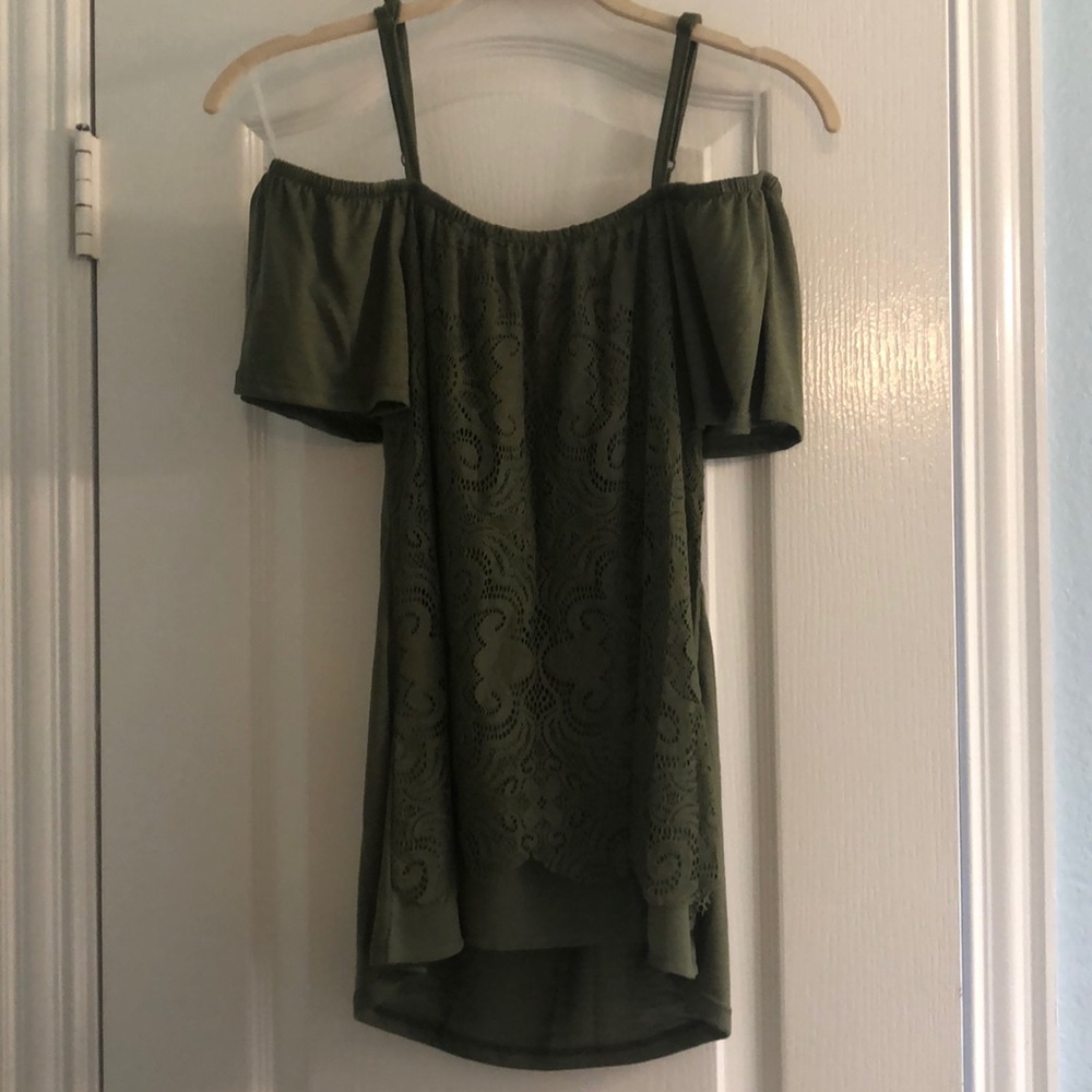 cold shoulder blouse!
